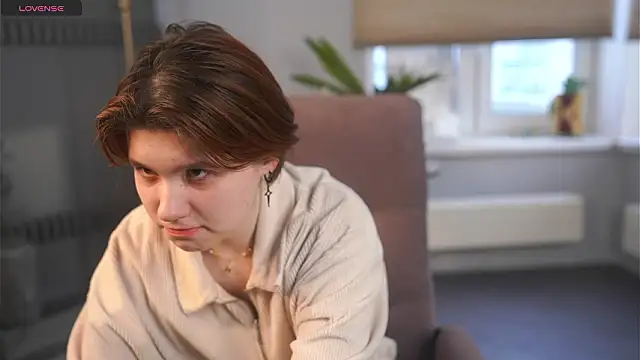 BelleHayton online show from February 13, 2026, 4:30 am