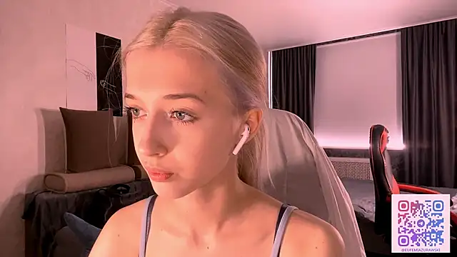 TaliCaan online show from March 5, 2026, 11:06 am