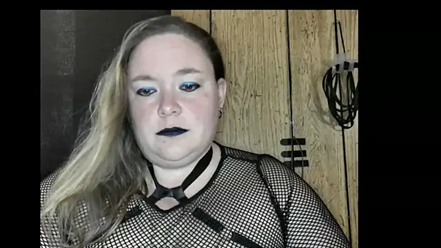 ladylynn13 online show from February 28, 2026, 7:04 pm