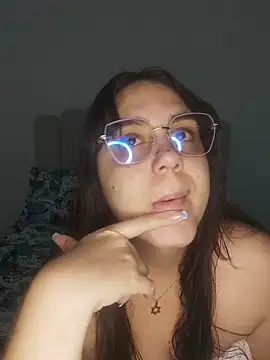 its lauu  online show from April 10, 2026, 4:50 am