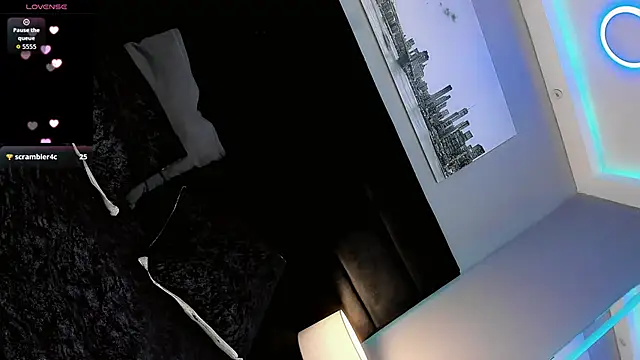 CuteMiaaa online show from April 16, 2026, 9:39 pm