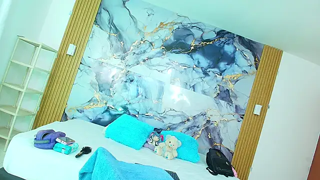 evelin 24  online show from March 24, 2026, 1:38 pm