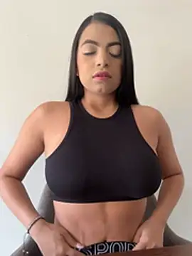 Aurea Silk online show from March 14, 2026, 9:09 pm