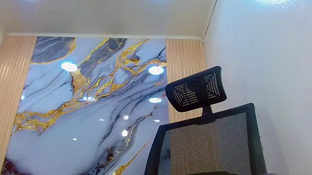 DaviidBuckx  online show from February 25, 2026, 2:10 am