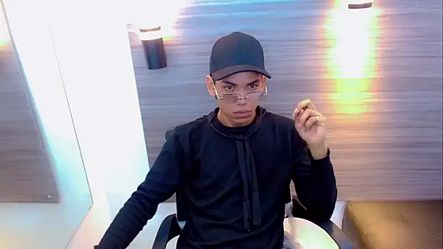 DaviidBuckx  online show from April 15, 2026, 1:56 am