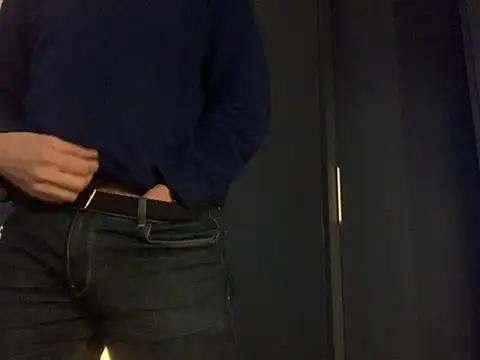 Snapshot of daddyffpig chatting on February 13, 2026, 4:47 pm daddyffpig online show from February 13, 2026, 4:47 pm