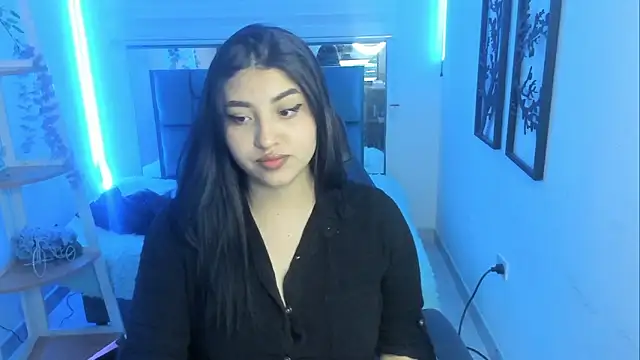 Snapshot of bloom_winxx chatting on February 10, 2026, 2:48 am bloom winxx online show from February 10, 2026, 2:48 am