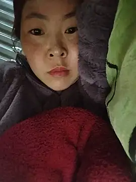 Yiyoongg online show from May 26, 2026, 11:34 pm