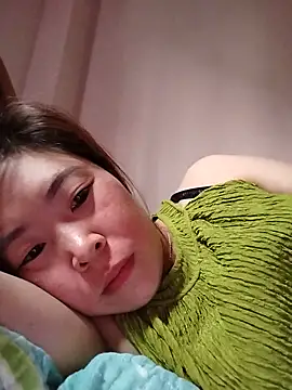 Yiyoongg online show from May 30, 2026, 11:02 pm