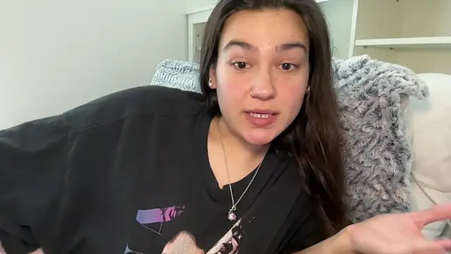 Snapshot of anitayurmoniii chatting on August 7, 2026, 9:17 pm anitayurmoniii online show from August 7, 2026, 9:17 pm