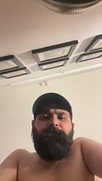 Snapshot of beerboy2222 chatting on March 26, 2026, 6:46 pm beerboy2222 online show from March 26, 2026, 6:46 pm