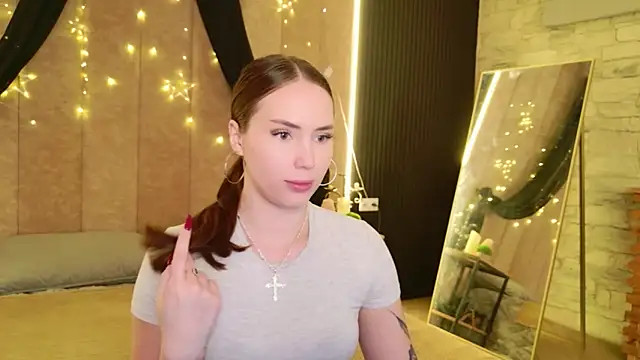 Arielle Vade online show from May 15, 2026, 5:14 am