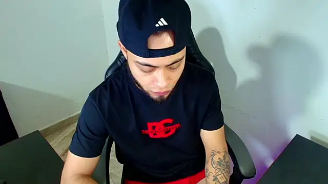 Snapshot of Xanderstone00 chatting on March 3, 2026, 8:48 pm Xanderstone00 online show from March 3, 2026, 8:48 pm