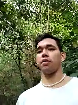 Isaak 26 online show from April 8, 2026, 1:33 pm