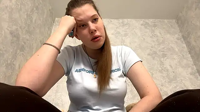 Snapshot of Lunexia_Kysstoria chatting on February 15, 2026, 8:24 am Lunexia Kysstoria online show from February 15, 2026, 8:24 am