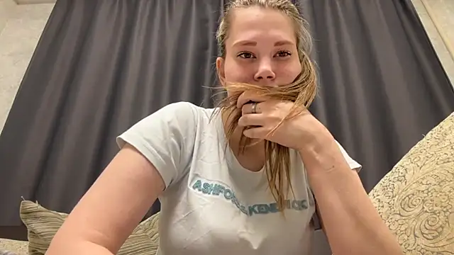 Lunexia Kysstoria online show from April 20, 2026, 2:31 pm