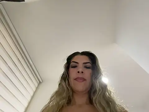 Encantadora Eva online show from February 28, 2026, 1:39 am