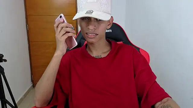 Niklausxxx online show from February 10, 2026, 6:23 pm