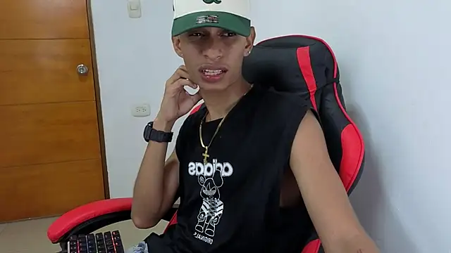 Niklausxxx online show from February 26, 2026, 7:18 am