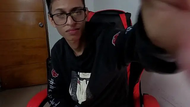 Niklausxxx online show from March 2, 2026, 2:14 am