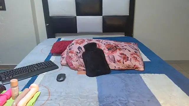 VeronaDimexx online show from April 23, 2026, 10:23 pm