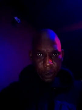 smallt98 online show from February 15, 2026, 7:43 pm