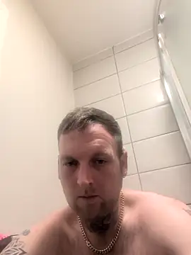 Snapshot of dave32000 chatting on February 23, 2026, 11:13 pm dave32000 online show from February 23, 2026, 11:13 pm