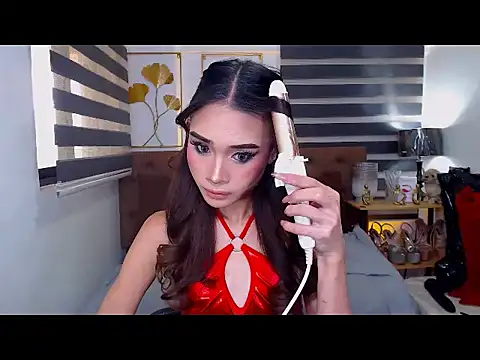 Snapshot of JuicyCockThea chatting on July 15, 2026, 2:06 am JuicyCockThea online show from July 15, 2026, 2:06 am