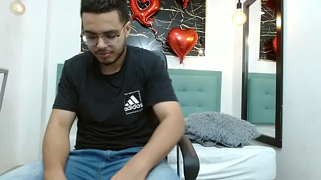 Snapshot of Trevor_Ash chatting on February 19, 2026, 3:02 am Trevor Ash online show from February 19, 2026, 3:02 am