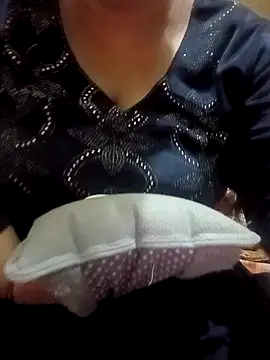 Snapshot of Simran_008 chatting on February 10, 2026, 10:36 pm Simran 008 online show from February 10, 2026, 10:36 pm