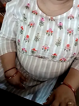 Simran 008 online show from April 8, 2026, 6:13 am