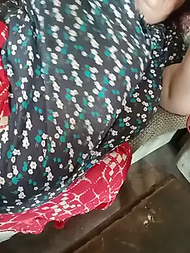Snapshot of Simran_008 chatting on July 3, 2026, 3:57 am Simran 008 online show from July 3, 2026, 3:57 am