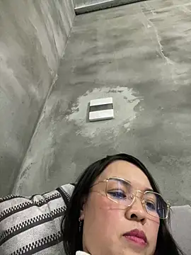 Snapshot of Strawberry-wet chatting on February 15, 2026, 4:25 pm Strawberry-wet online show from February 15, 2026, 4:25 pm