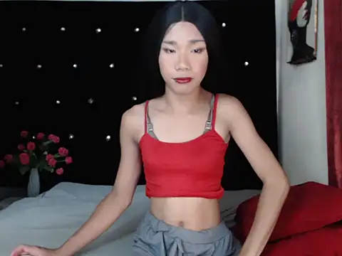 Queenoflustx online show from April 12, 2026, 12:54 pm