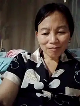 Snapshot of Kiss_love2 chatting on June 5, 2026, 2:51 am Kiss love2 online show from June 5, 2026, 2:51 am
