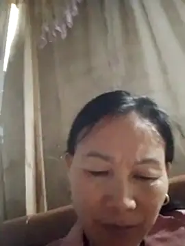 Snapshot of Kiss_love2 chatting on June 15, 2026, 2:36 am Kiss love2 online show from June 15, 2026, 2:36 am
