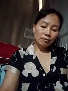Snapshot of Kiss_love2 chatting on July 10, 2026, 5:01 am Kiss love2 online show from July 10, 2026, 5:01 am