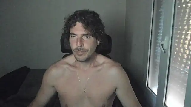 joaquin420 hot online show from April 3, 2026, 5:44 pm