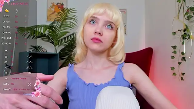 Snapshot of wow_angel chatting on March 1, 2026, 5:42 am wow angel online show from March 1, 2026, 5:42 am