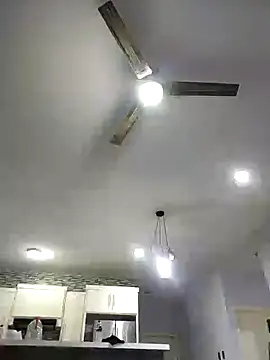 18lue85 online show from March 15, 2026, 3:07 pm