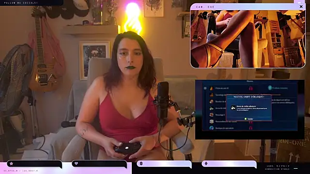 Snapshot of thea_cake chatting on May 3, 2026, 6:47 pm thea cake online show from May 3, 2026, 6:47 pm