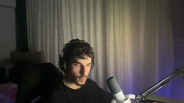 enesbabakral online show from March 2, 2026, 4:14 pm