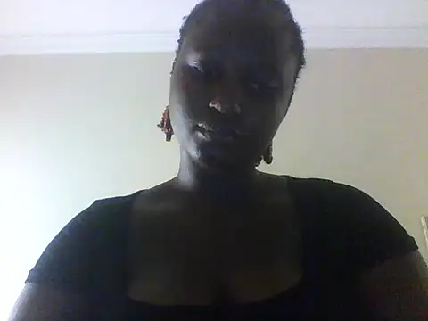 Snapshot of shyNia chatting on February 23, 2026, 12:46 pm shyNia online show from February 23, 2026, 12:46 pm