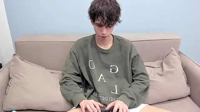 Snapshot of Ur_NextDoor_Boy chatting on February 16, 2026, 7:54 pm Ur NextDoor Boy online show from February 16, 2026, 7:54 pm