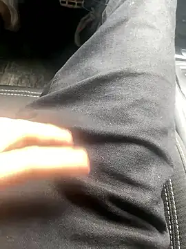 Snapshot of fenasixx chatting on February 13, 2026, 9:27 am fenasixx online show from February 13, 2026, 9:27 am