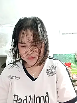 Snapshot of Kee-kimlee chatting on March 27, 2026, 3:23 am Kee-kimlee online show from March 27, 2026, 3:23 am