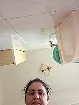 Snapshot of Sony28v chatting on April 6, 2026, 5:52 am Sony28v online show from April 6, 2026, 5:52 am