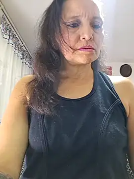 Alexamontiel  online show from April 4, 2026, 3:53 pm