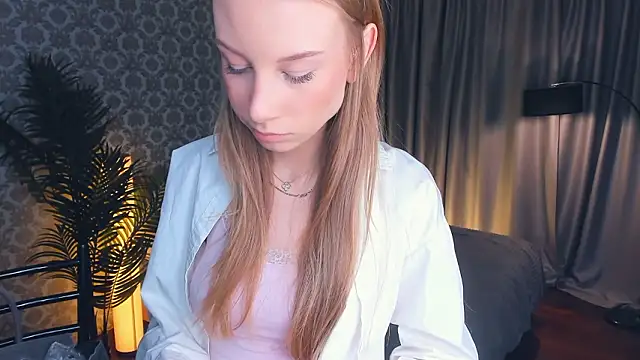 CarmenLipkin online show from March 2, 2026, 2:24 pm