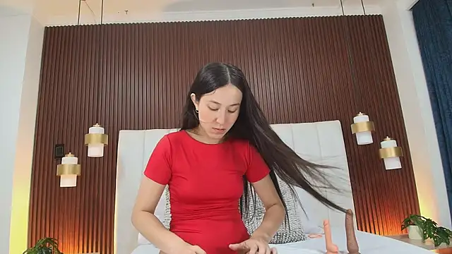 Brisa Silva online show from March 3, 2026, 12:00 pm